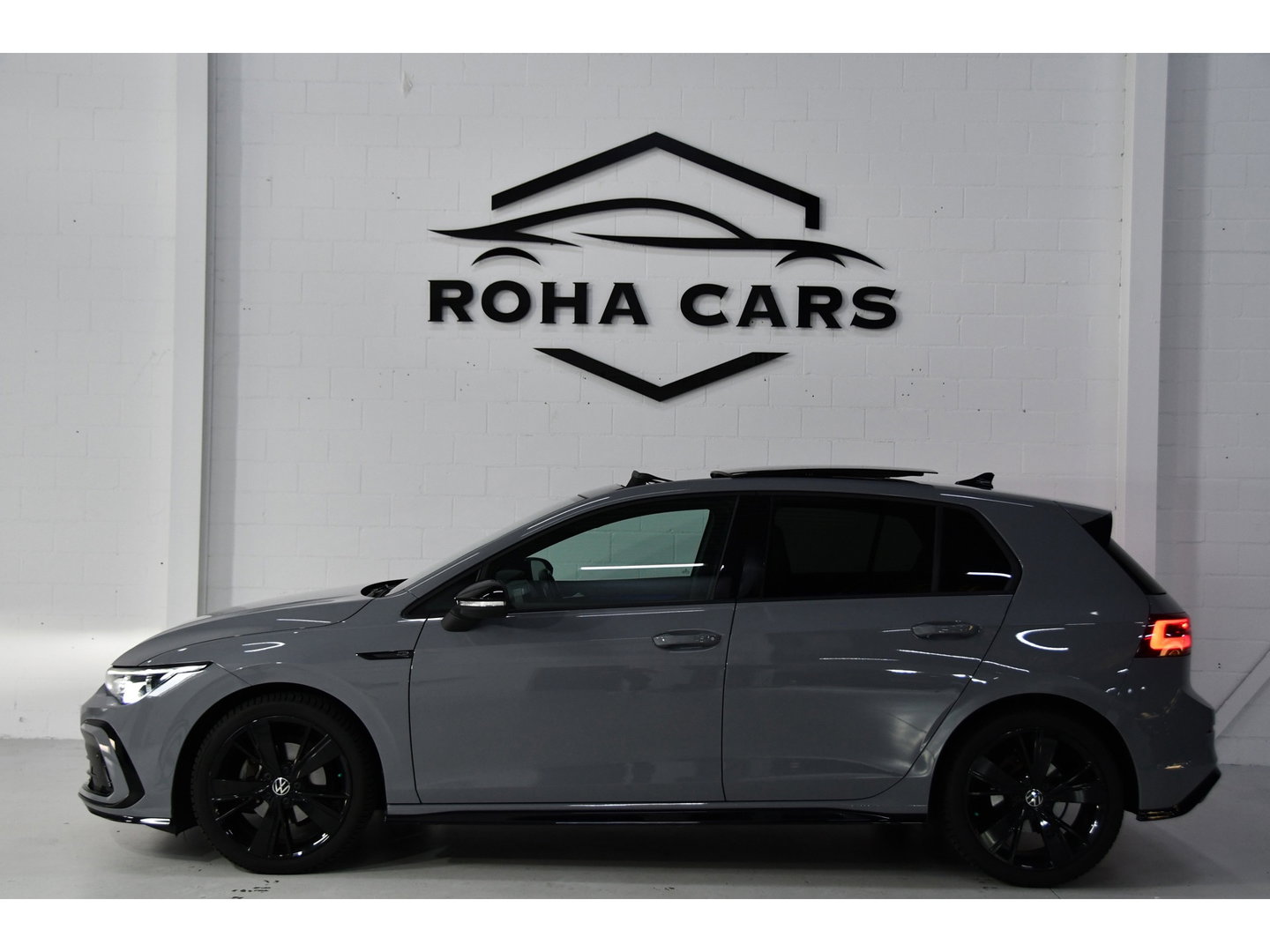 Volkswagen Golf 1.5 eTSI R-Line Pano, Sfeer, AppleCarplay