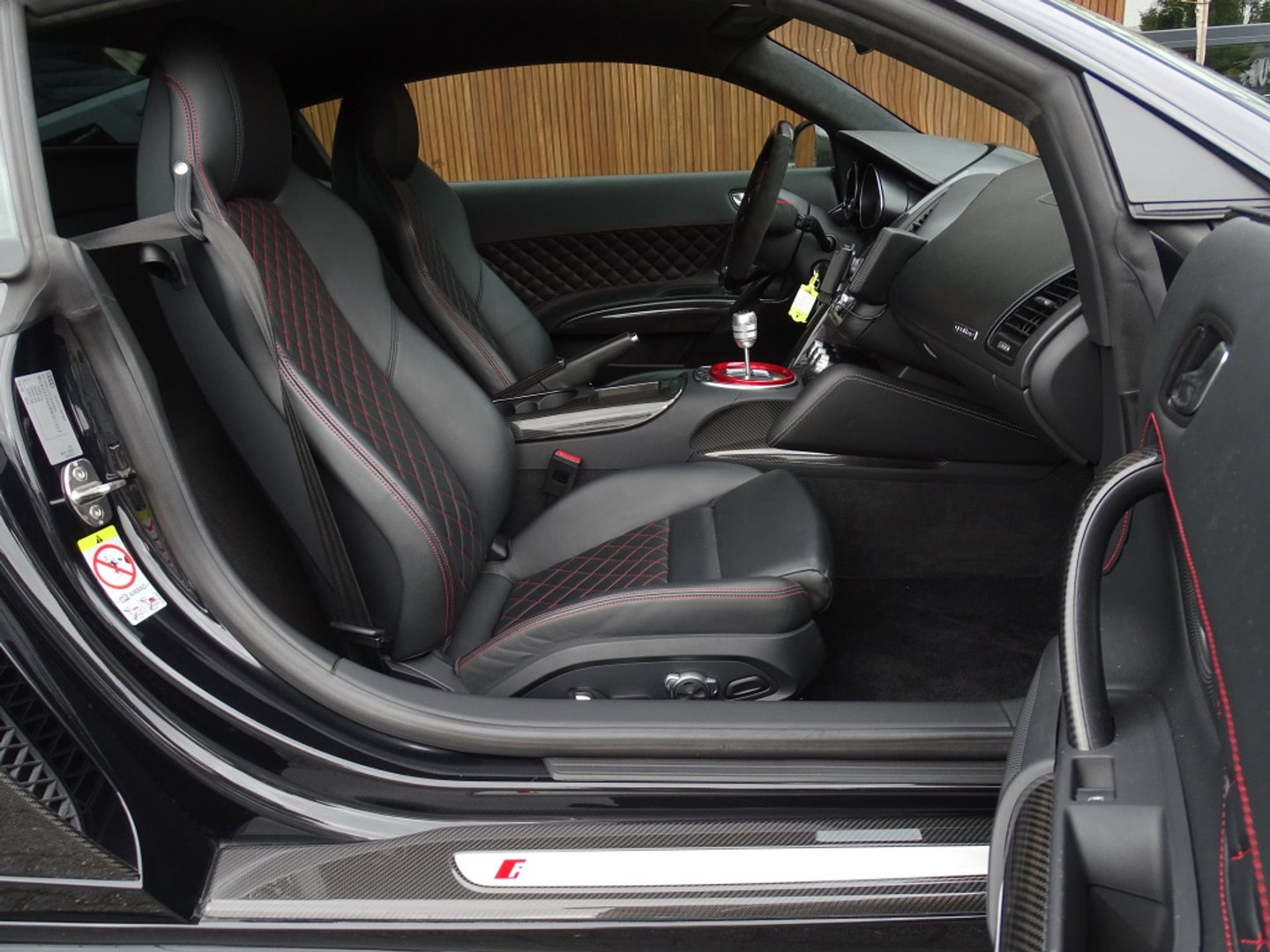 Audi R8 4.2 V8 FSI 421PK / Carbon / Liftsysteem / LED / B&O