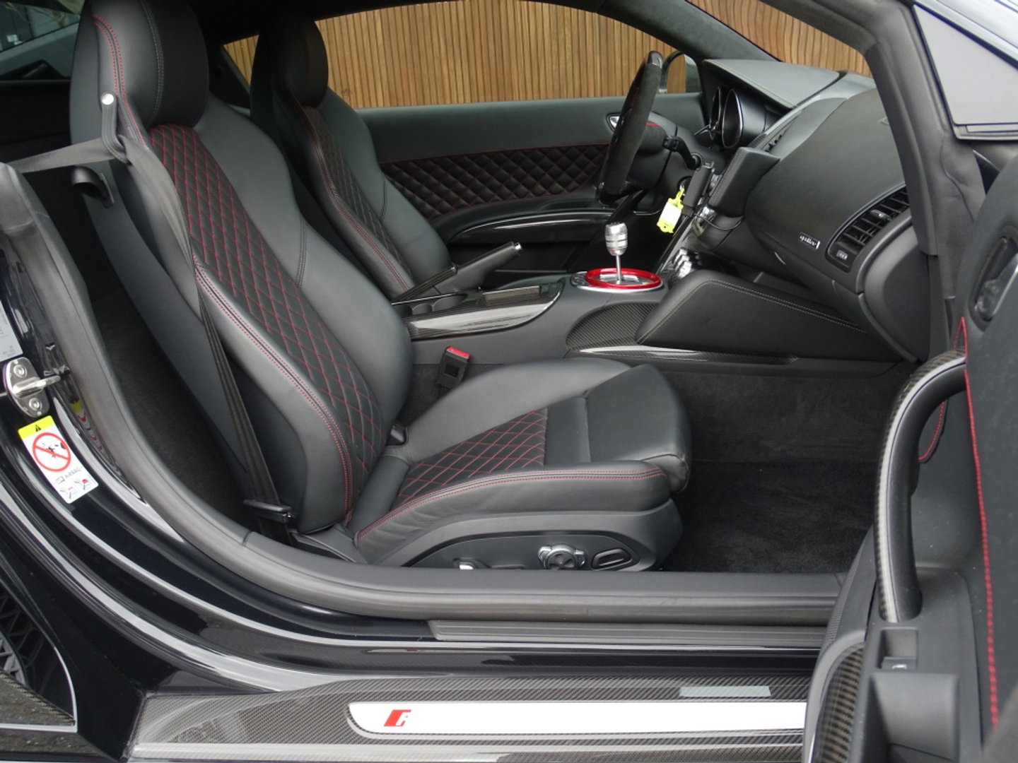 Audi R8 4.2 V8 FSI 421PK / Carbon / Liftsysteem / LED / B&O