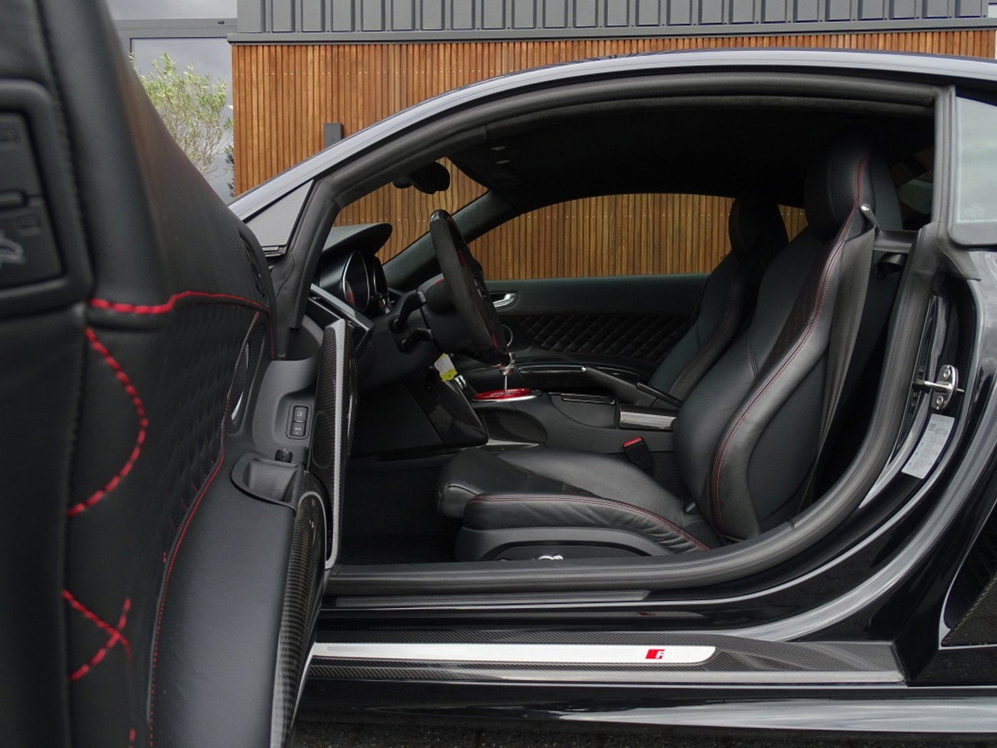 Audi R8 4.2 V8 FSI 421PK / Carbon / Liftsysteem / LED / B&O