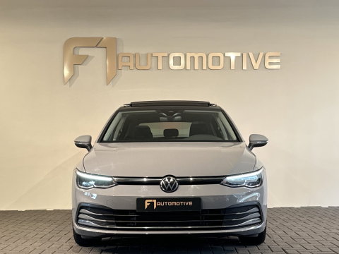 Volkswagen Golf 1.0 eTSI Life Pano|ACC|Lane|Sfeer|Stoelverwarming|Stuurverwarming