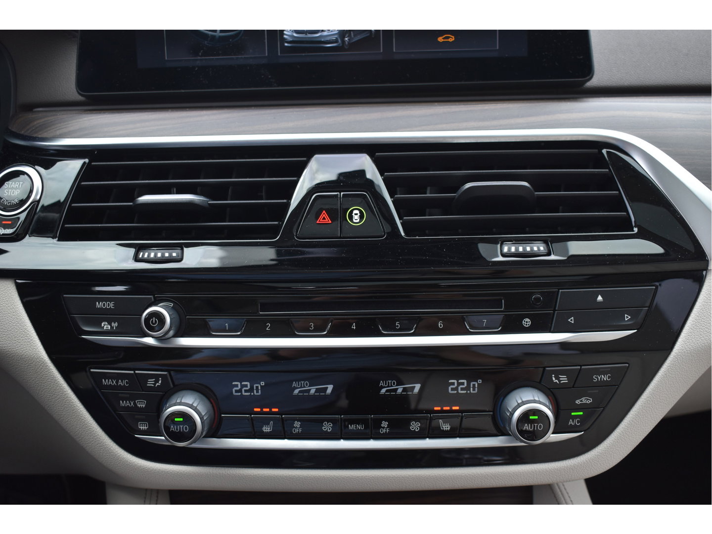 BMW 5 Serie 530i High Executive Edition Luxury 252 pk | NL-Auto | Open dak | Harman/Kardon | Stoelmassage & memory | 360 gr.camera | Carplay | Full LED | Historie