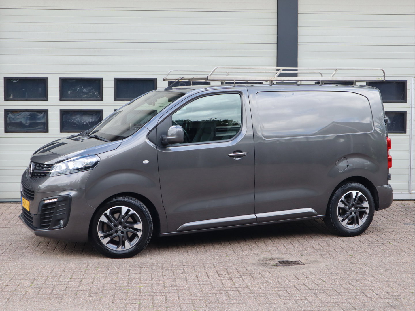 Opel Vivaro 2.0 CDTI 123 pk L1 - Innovation - Vol Opties + Imperiaal