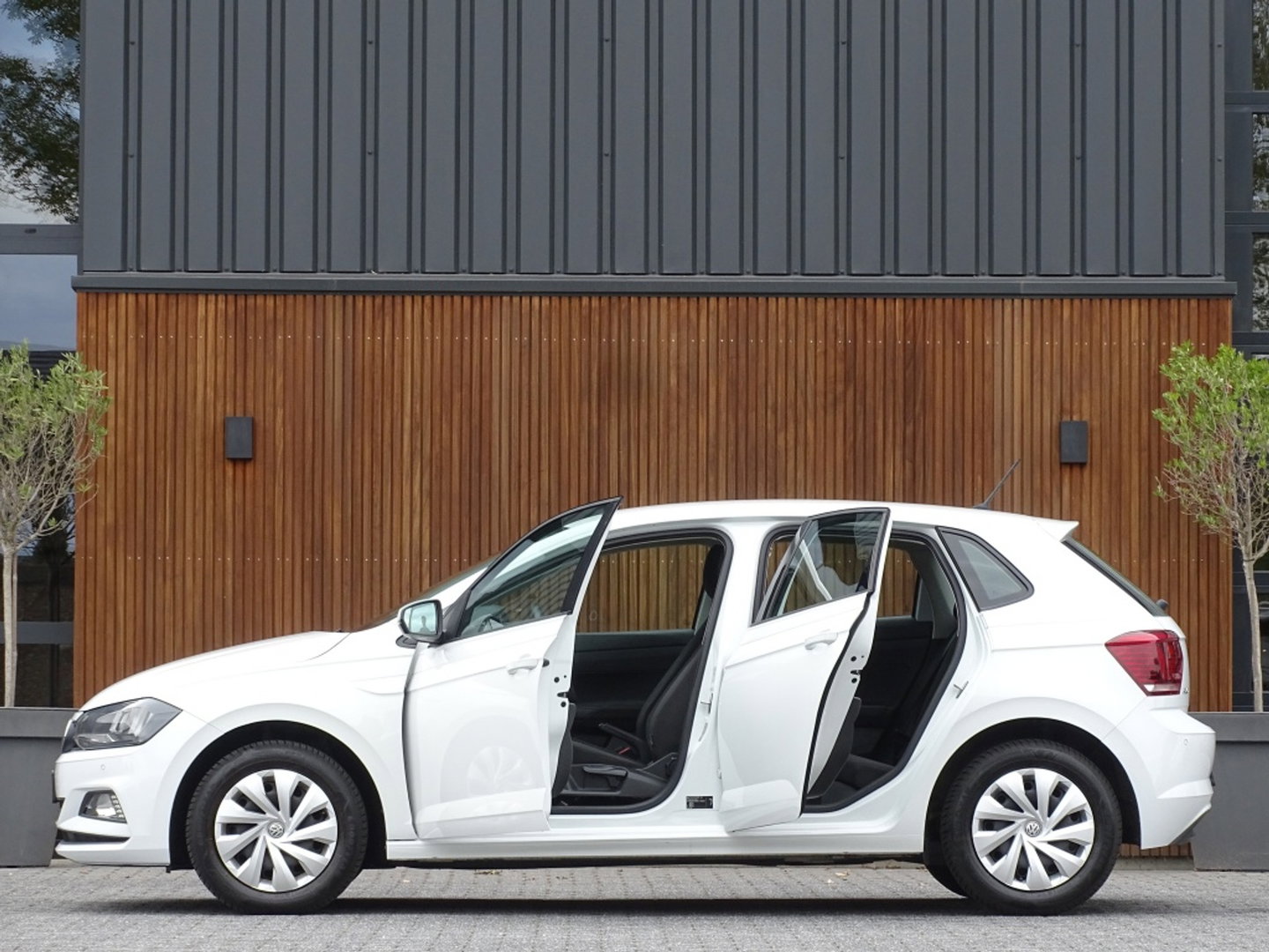 Volkswagen Polo 1.0 TSI 95PK Highline / LED / stoelverwarming / 2019 / LED