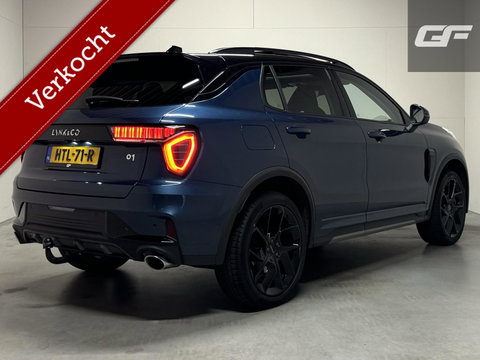 Lynk & Co 01 1.5 Plug-in Black Edition Pano Sfeer. CarPlay 360° Trekh.