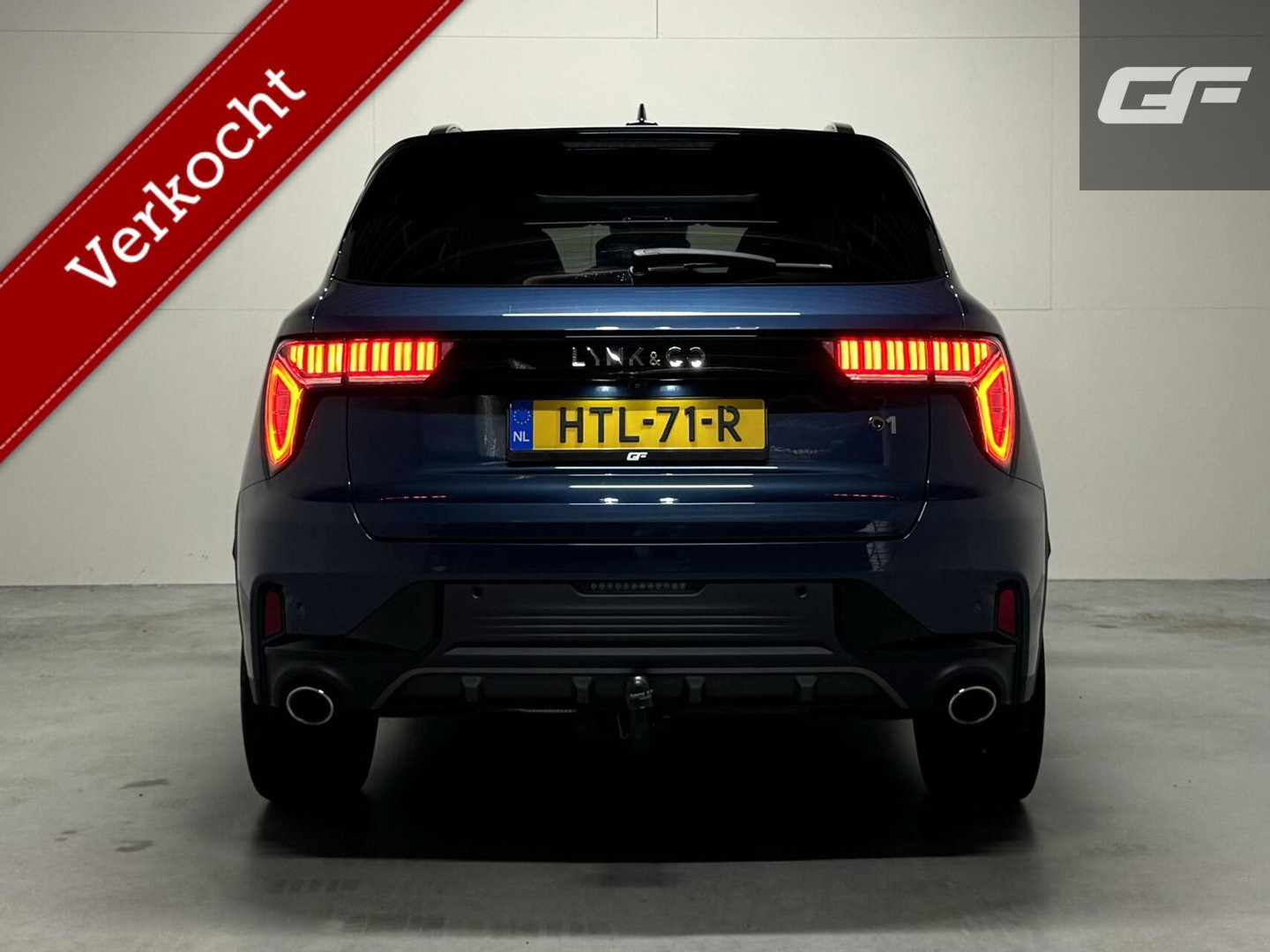 Lynk & Co 01 1.5 Plug-in Black Edition Pano Sfeer. CarPlay 360° Trekh.