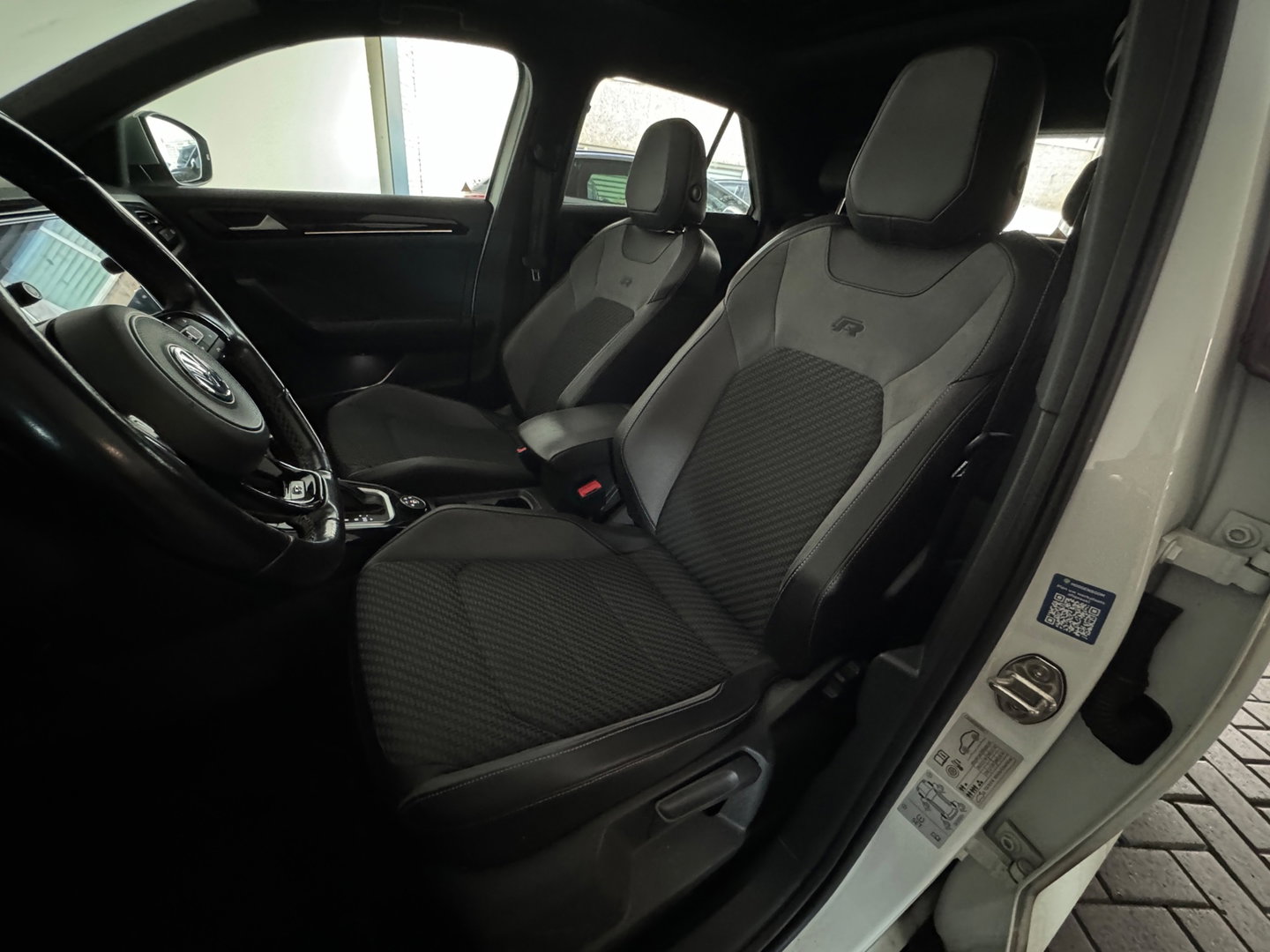 Volkswagen T-Roc 2.0 TSI 4Motion R Pano|BlindSpot|ACC|Lane Assist|DCC|Camera