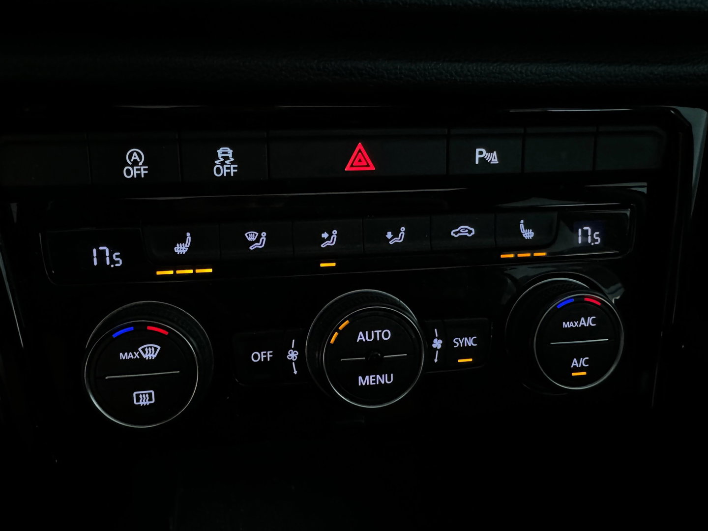 Volkswagen T-Roc 2.0 TSI 4Motion R Pano|BlindSpot|ACC|Lane Assist|DCC|Camera
