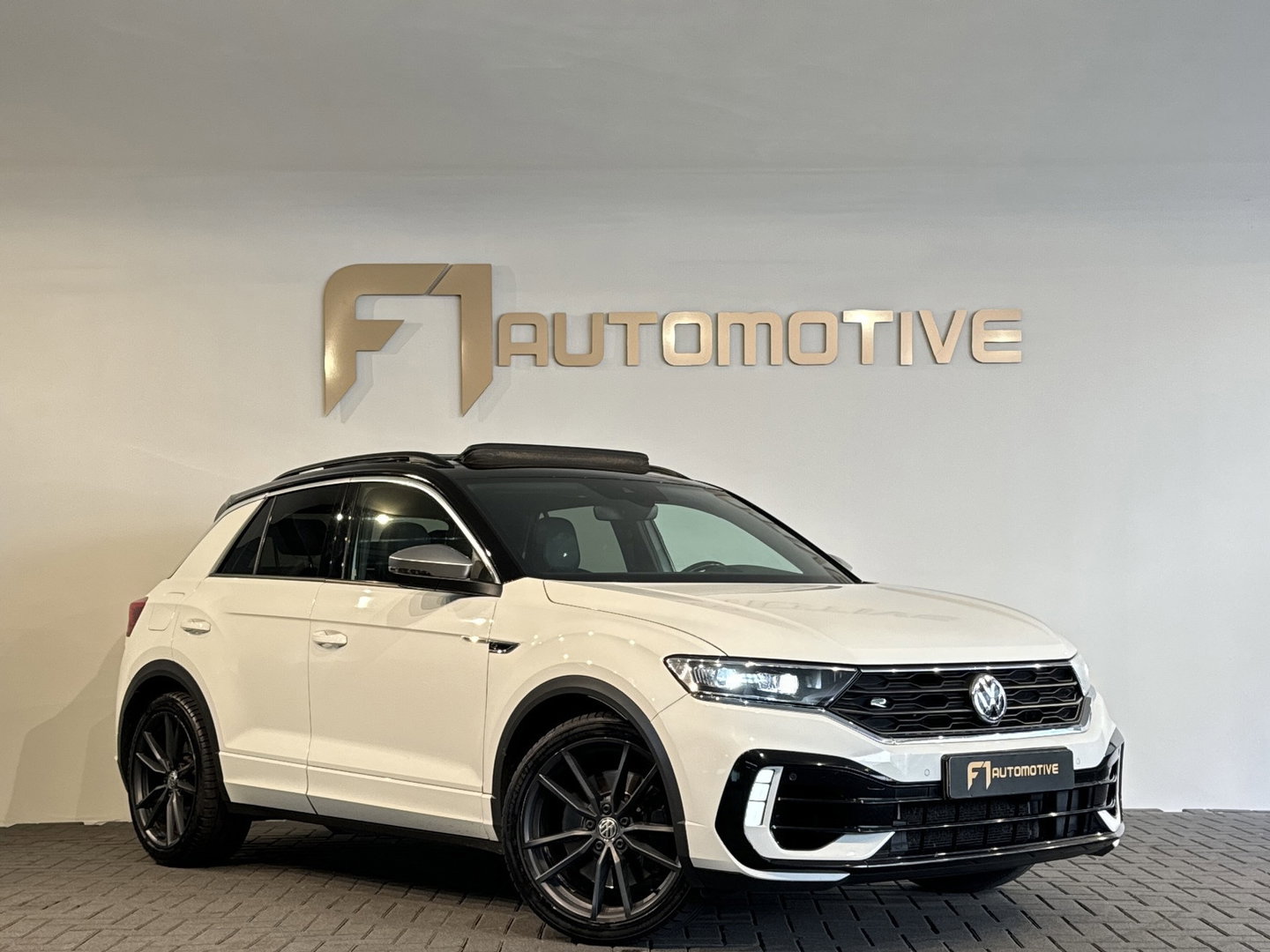 Volkswagen T-Roc 2.0 TSI 4Motion R Pano|BlindSpot|ACC|Lane Assist|DCC|Camera