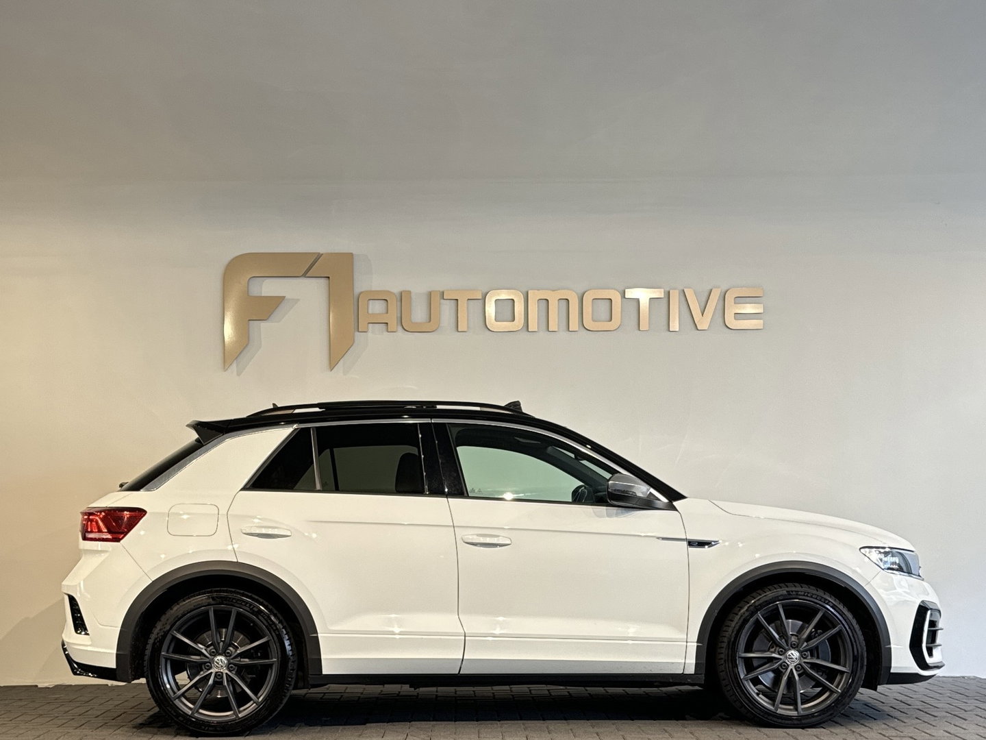 Volkswagen T-Roc 2.0 TSI 4Motion R Pano|BlindSpot|ACC|Lane Assist|DCC|Camera
