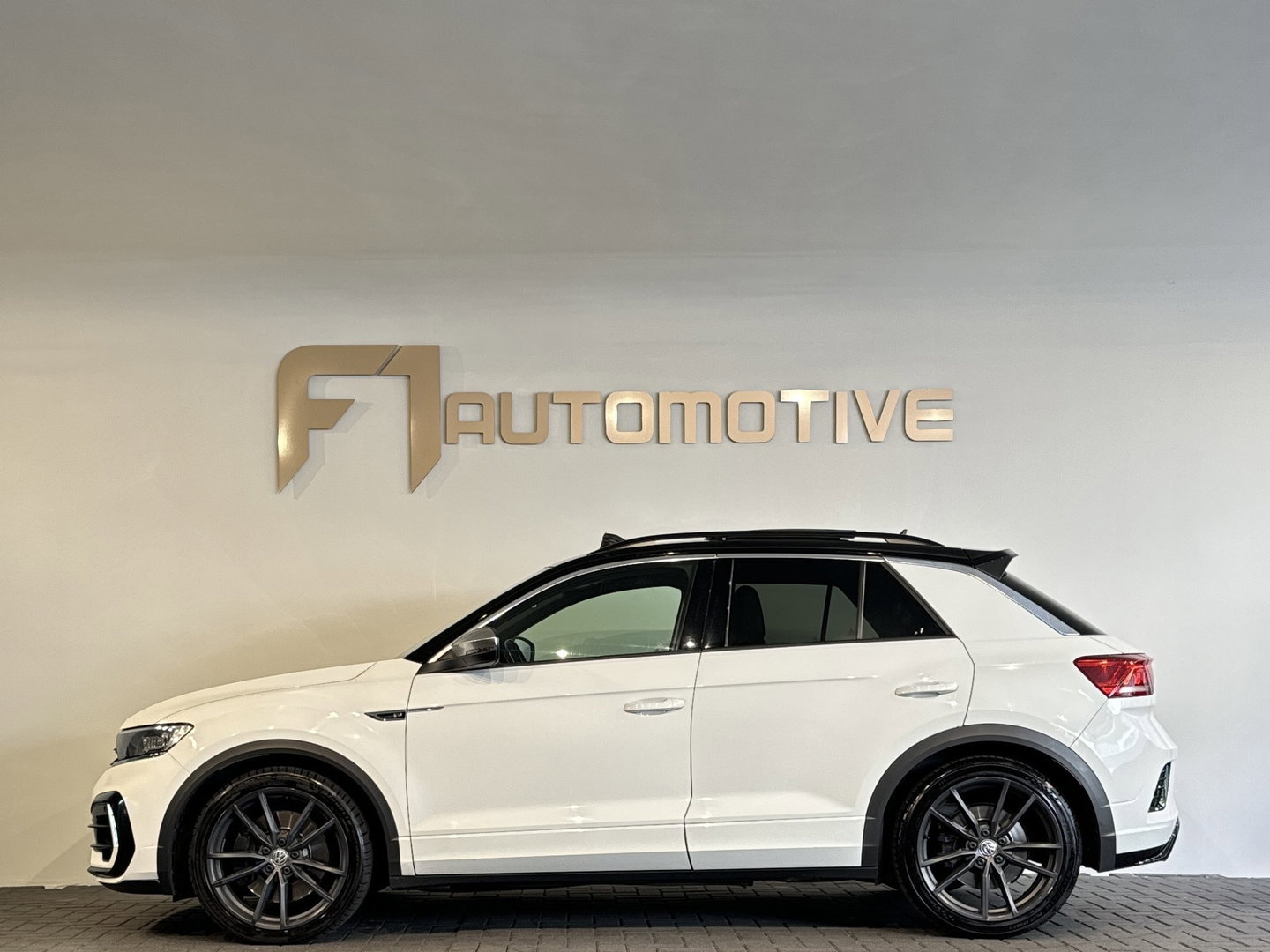 Volkswagen T-Roc 2.0 TSI 4Motion R Pano|BlindSpot|ACC|Lane Assist|DCC|Camera