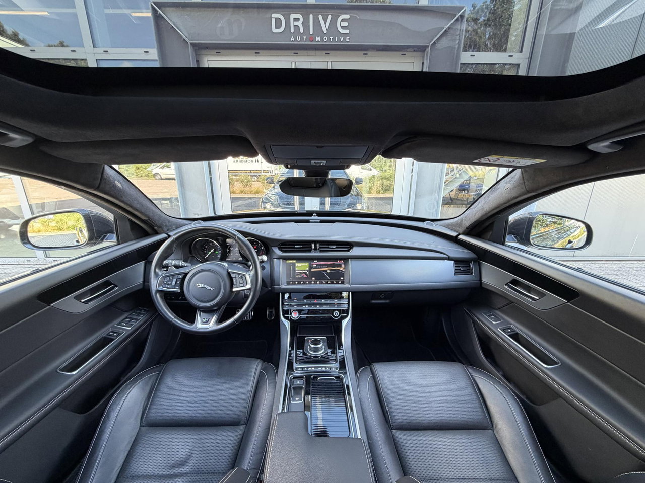 Jaguar XF