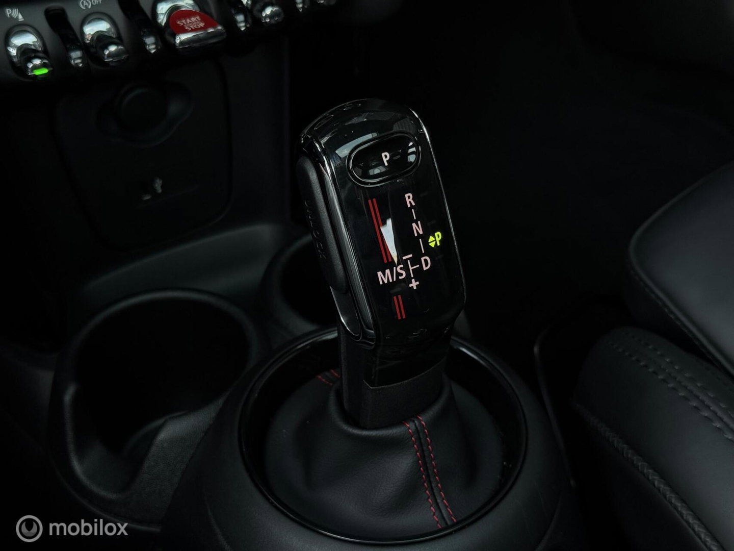 MINI 3-Deurs 2.0 John Cooper Works Chili | Pano | Leder | HUD | 231 PK