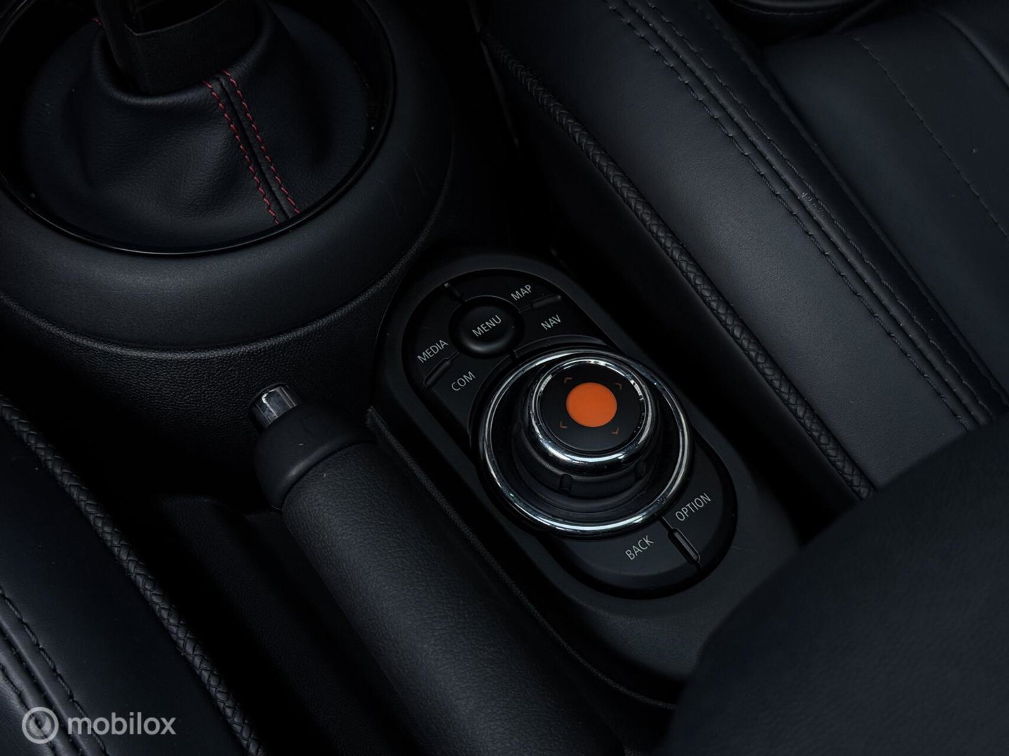 MINI 3-Deurs 2.0 John Cooper Works Chili | Pano | Leder | HUD | 231 PK