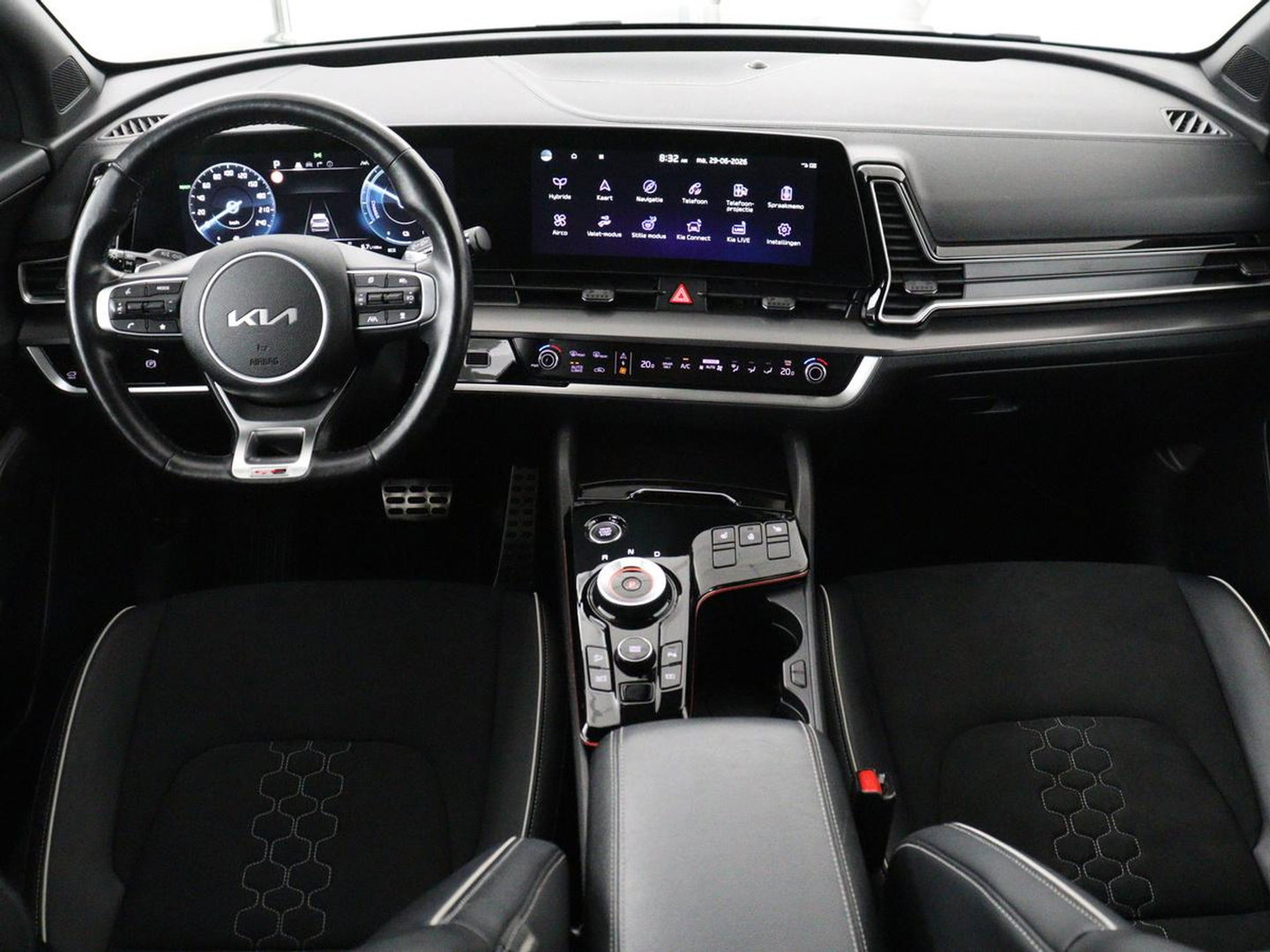 Kia Sportage 1.6 T-GDi Hybrid GT-Line | Panoramadak | Trekhaak | Leder/Alcantara | Stoel & stuurverwarming | Adaptive cruise | Matrix LED | Camera | Carplay | Keyless | Achterbankverwarming
