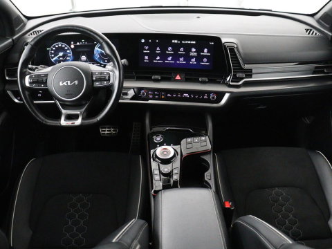 Kia Sportage 1.6 T-GDi Hybrid GT-Line | Panoramadak | Trekhaak | Leder/Alcantara | Stoel & stuurverwarming | Adaptive cruise | Matrix LED | Camera | Carplay | Keyless | Achterbankverwarming