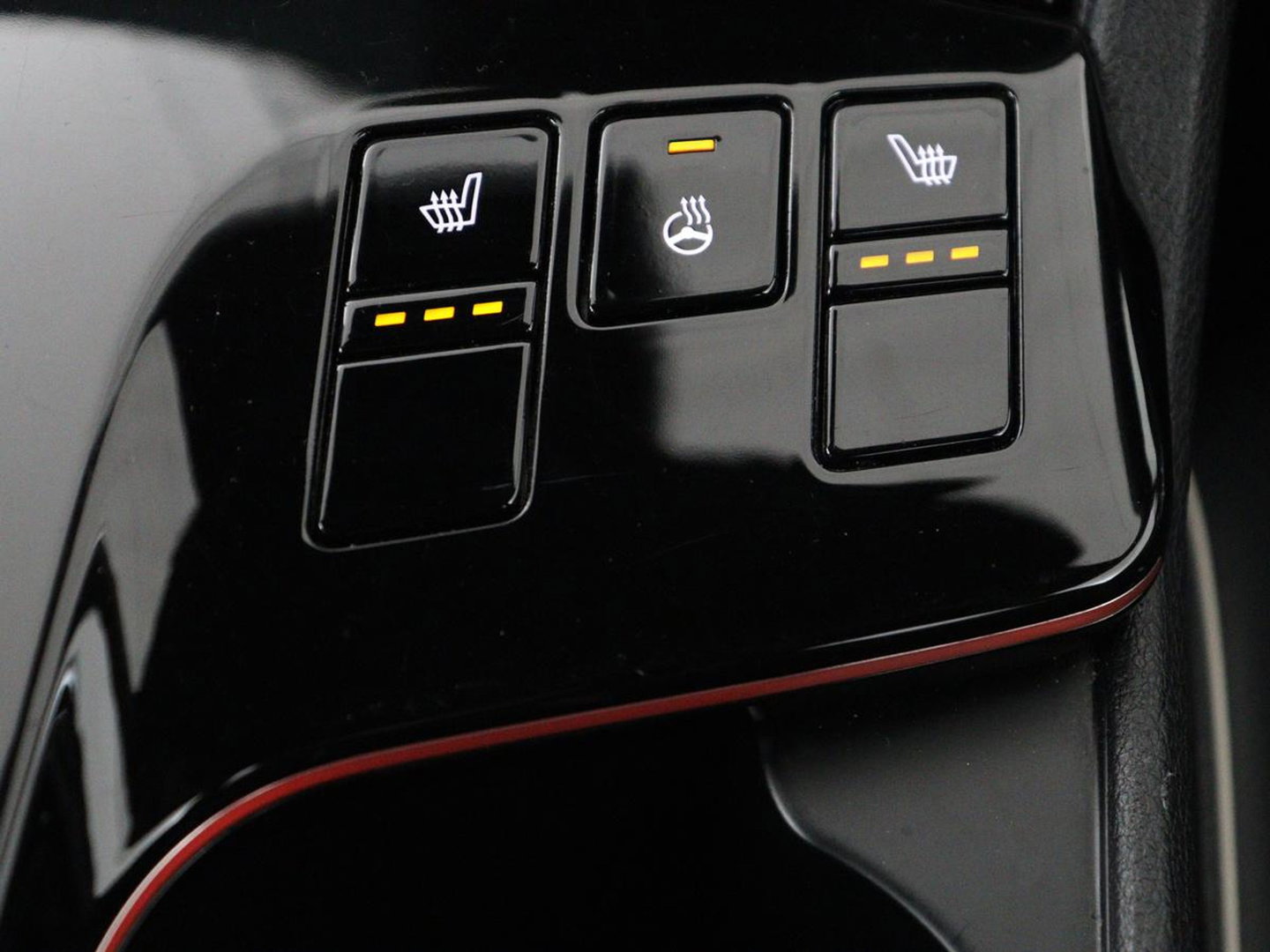 Kia Sportage 1.6 T-GDi Hybrid GT-Line | Panoramadak | Trekhaak | Leder/Alcantara | Stoel & stuurverwarming | Adaptive cruise | Matrix LED | Camera | Carplay | Keyless | Achterbankverwarming