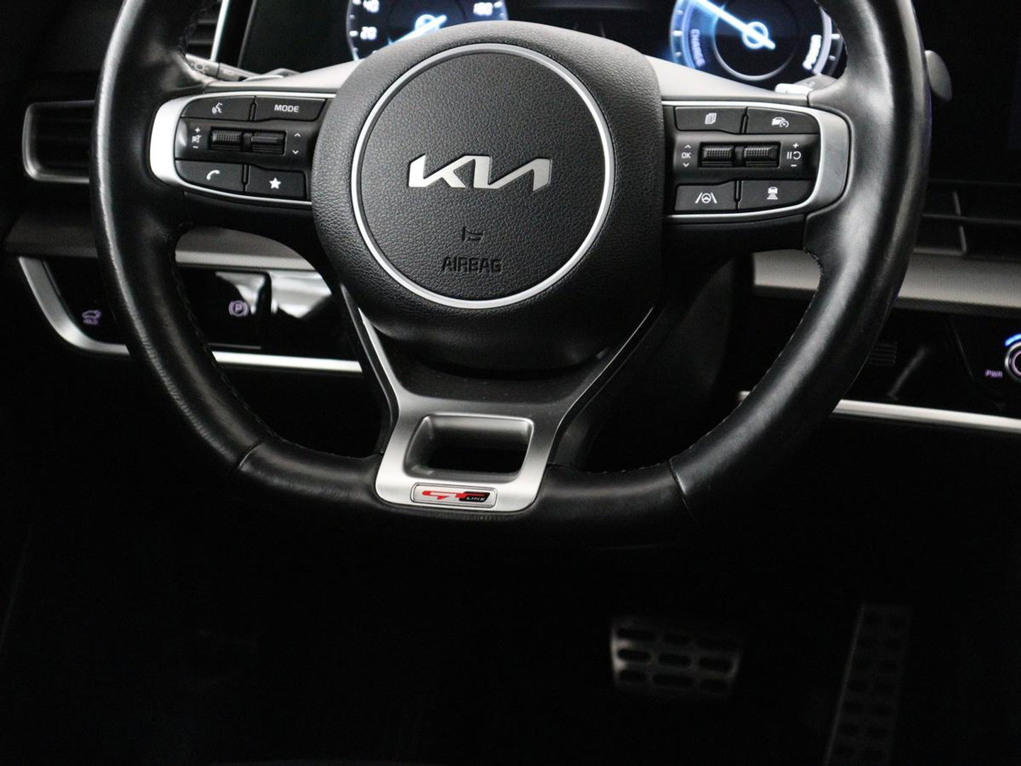 Kia Sportage 1.6 T-GDi Hybrid GT-Line | Panoramadak | Trekhaak | Leder/Alcantara | Stoel & stuurverwarming | Adaptive cruise | Matrix LED | Camera | Carplay | Keyless | Achterbankverwarming