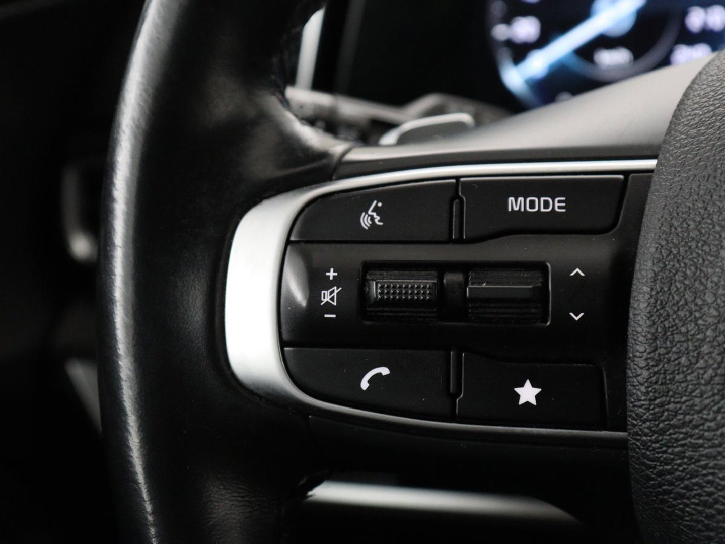 Kia Sportage 1.6 T-GDi Hybrid GT-Line | Panoramadak | Trekhaak | Leder/Alcantara | Stoel & stuurverwarming | Adaptive cruise | Matrix LED | Camera | Carplay | Keyless | Achterbankverwarming