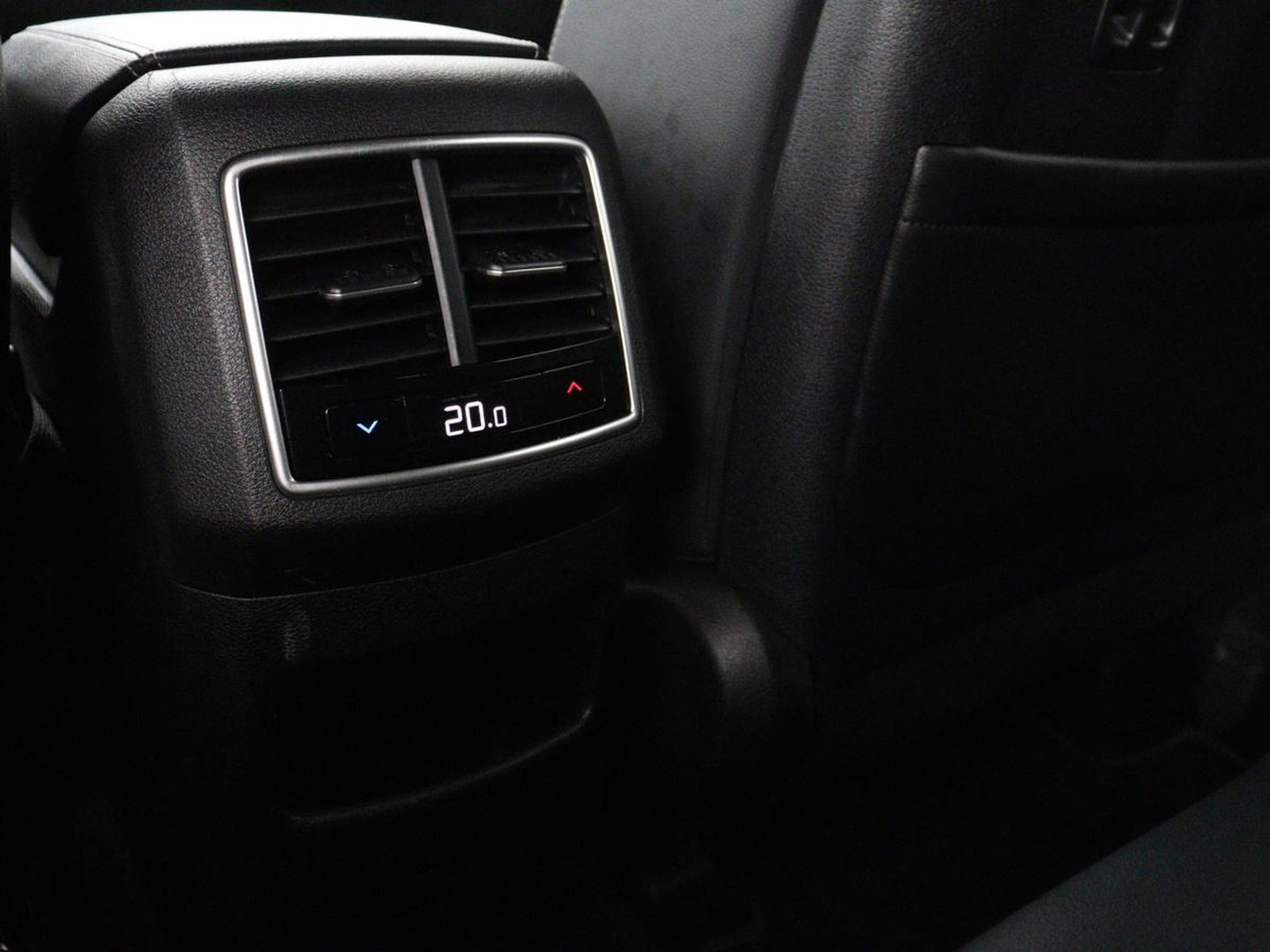 Kia Sportage 1.6 T-GDi Hybrid GT-Line | Panoramadak | Trekhaak | Leder/Alcantara | Stoel & stuurverwarming | Adaptive cruise | Matrix LED | Camera | Carplay | Keyless | Achterbankverwarming