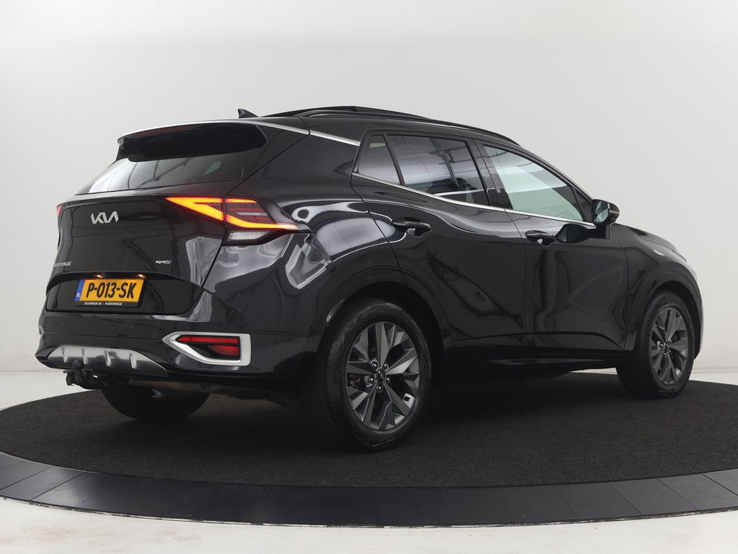 Kia Sportage 1.6 T-GDi Hybrid GT-Line | Panoramadak | Trekhaak | Leder/Alcantara | Stoel & stuurverwarming | Adaptive cruise | Matrix LED | Camera | Carplay | Keyless | Achterbankverwarming