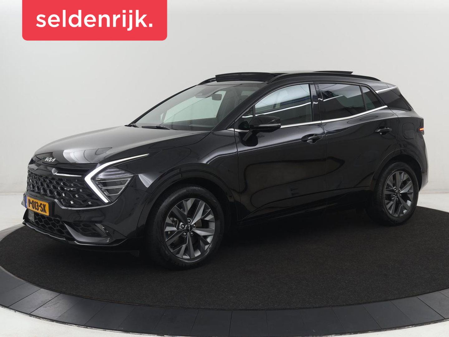 Kia Sportage 1.6 T-GDi Hybrid GT-Line | Panoramadak | Trekhaak | Leder/Alcantara | Stoel & stuurverwarming | Adaptive cruise | Matrix LED | Camera | Carplay | Keyless | Achterbankverwarming