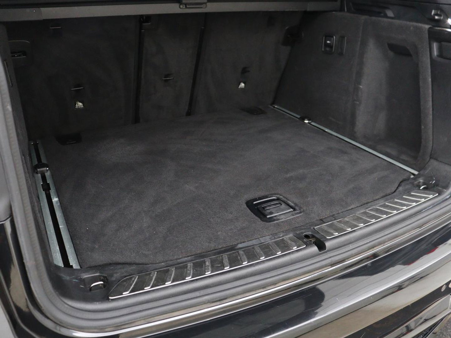BMW X3 M Competition | Panoramadak | Head-Up | 360 Camera | Adaptive cruise | Leder | Achterbankverwarming | Carplay | Trekhaak | Sfeerverlichting | Harman/Kardon | Navigatie | Keyless | M Sportstoelen | 21'' velgen | Adaptief LED