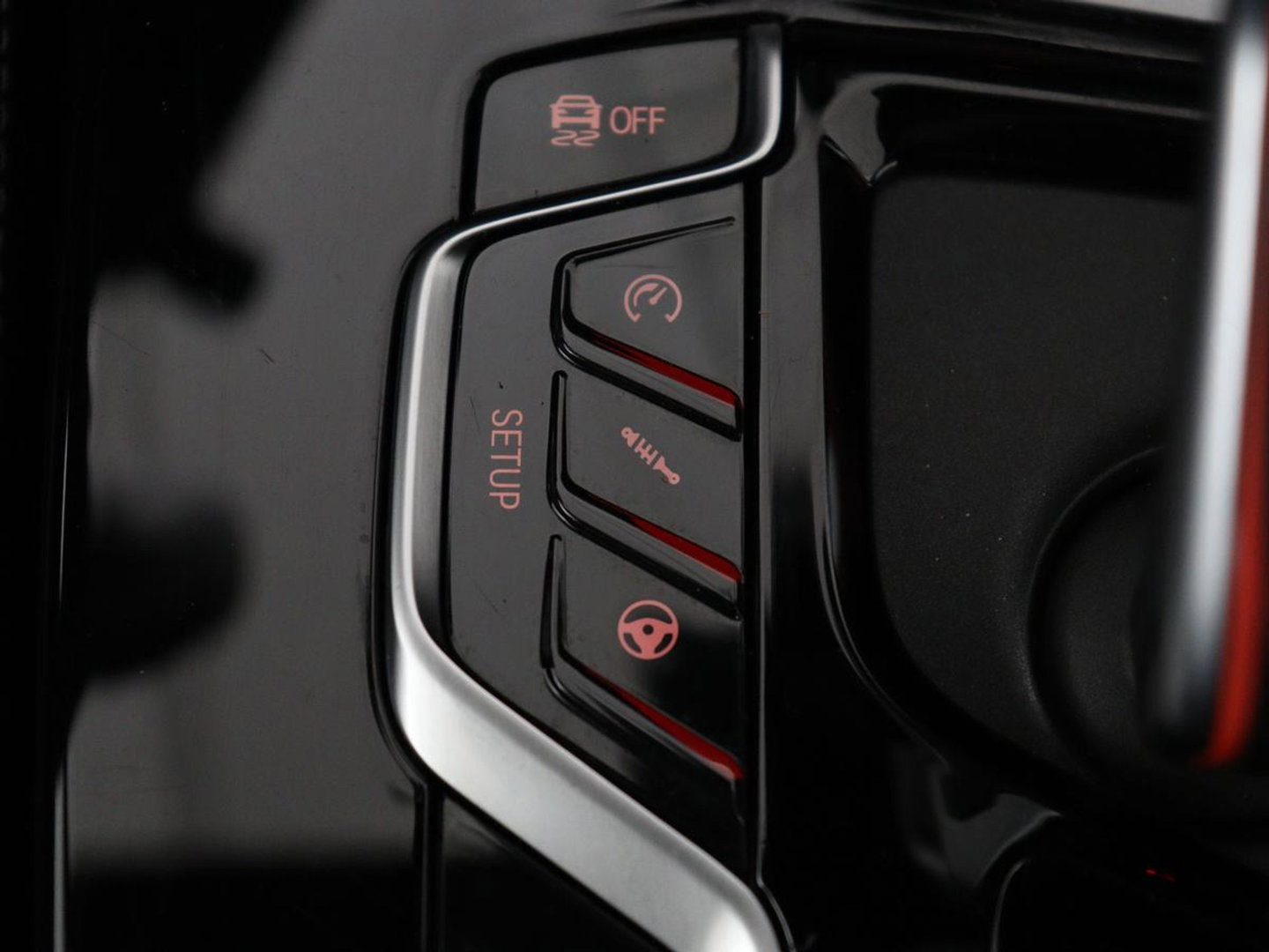 BMW X3 M Competition | Panoramadak | Head-Up | 360 Camera | Adaptive cruise | Leder | Achterbankverwarming | Carplay | Trekhaak | Sfeerverlichting | Harman/Kardon | Navigatie | Keyless | M Sportstoelen | 21'' velgen | Adaptief LED
