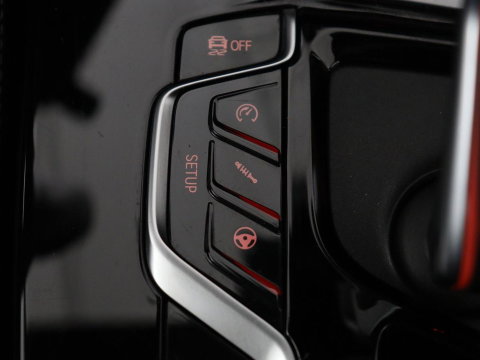BMW X3 M Competition | Panoramadak | Head-Up | 360 Camera | Adaptive cruise | Leder | Achterbankverwarming | Carplay | Trekhaak | Sfeerverlichting | Harman/Kardon | Navigatie | Keyless | M Sportstoelen | 21'' velgen | Adaptief LED
