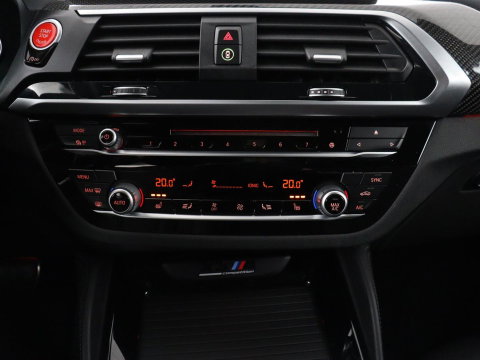 BMW X3 M Competition | Panoramadak | Head-Up | 360 Camera | Adaptive cruise | Leder | Achterbankverwarming | Carplay | Trekhaak | Sfeerverlichting | Harman/Kardon | Navigatie | Keyless | M Sportstoelen | 21'' velgen | Adaptief LED