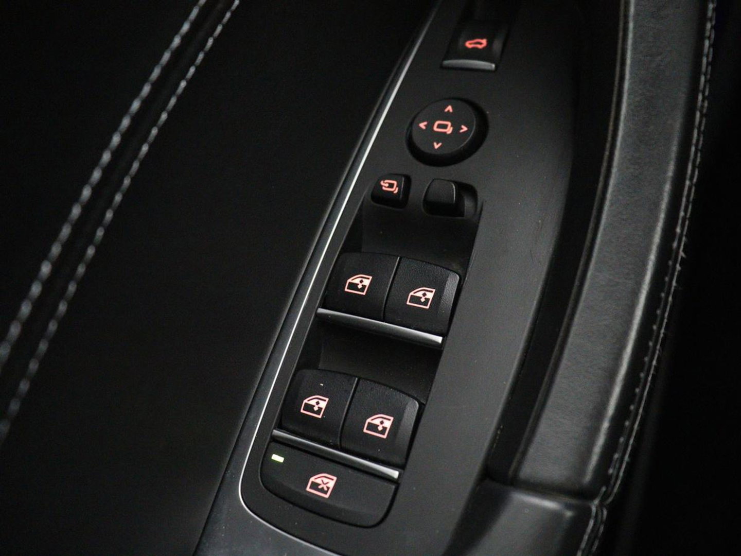 BMW X3 M Competition | Panoramadak | Head-Up | 360 Camera | Adaptive cruise | Leder | Achterbankverwarming | Carplay | Trekhaak | Sfeerverlichting | Harman/Kardon | Navigatie | Keyless | M Sportstoelen | 21'' velgen | Adaptief LED