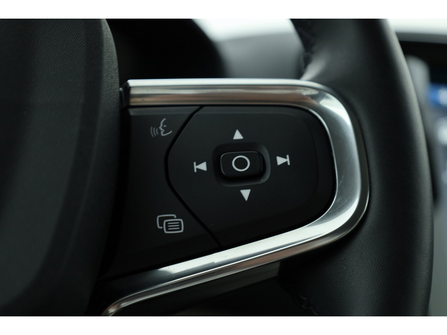 Volvo XC40 1.5 T5 Recharge Inscription | Leder | Pilot Assist | Camera | Stoel- Stuurverw. | Harman Kardon | Apple CarPlay