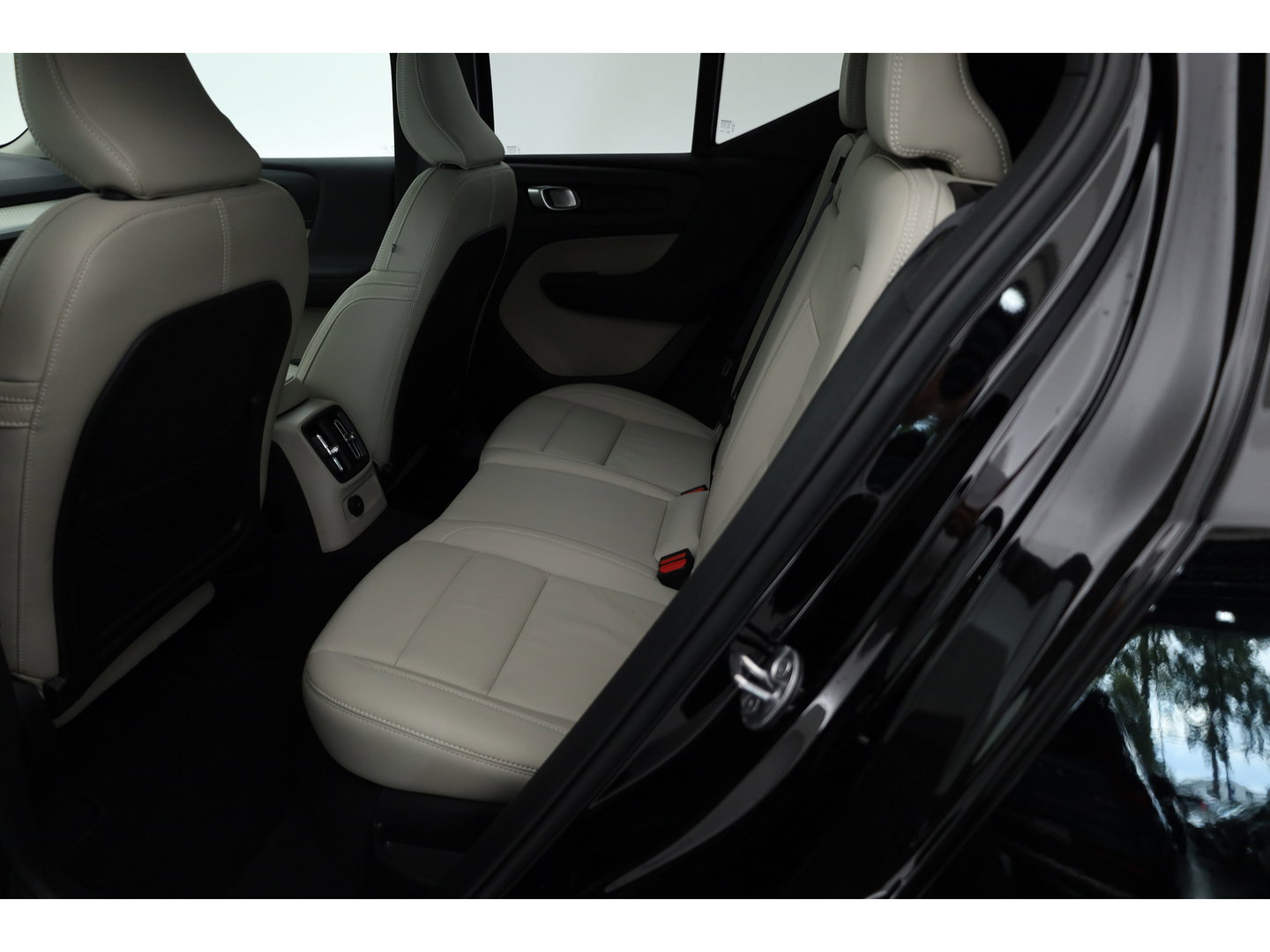 Volvo XC40 1.5 T5 Recharge Inscription | Leder | Pilot Assist | Camera | Stoel- Stuurverw. | Harman Kardon | Apple CarPlay