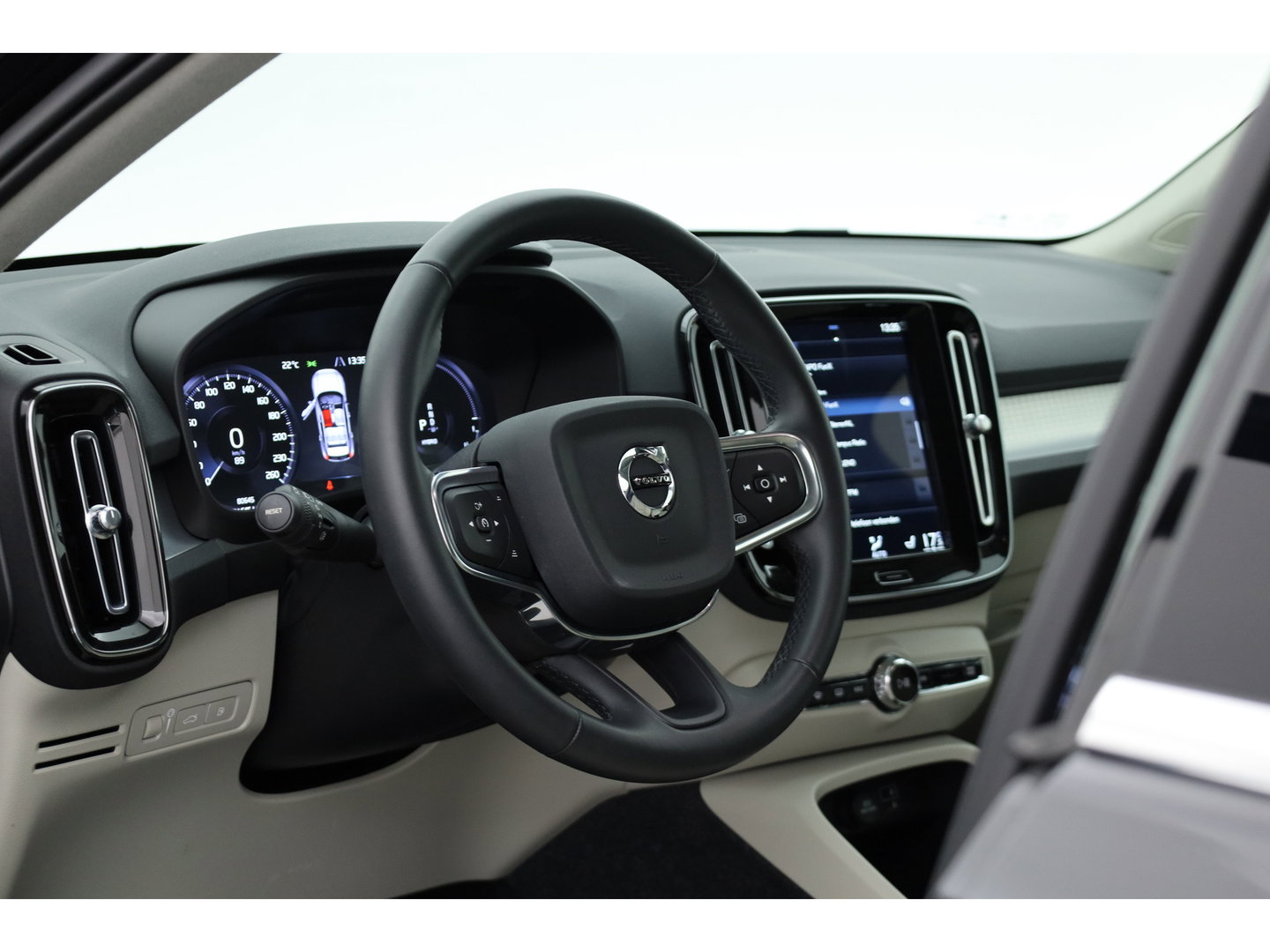 Volvo XC40 1.5 T5 Recharge Inscription | Leder | Pilot Assist | Camera | Stoel- Stuurverw. | Harman Kardon | Apple CarPlay