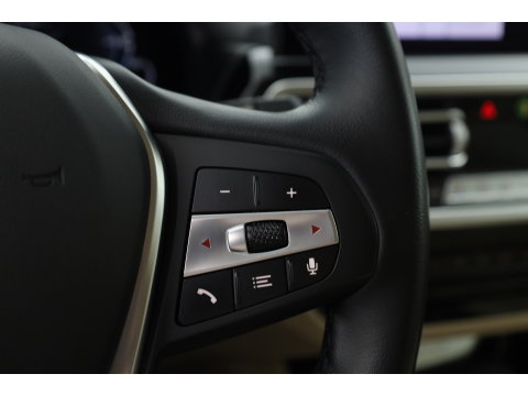 BMW X3 xDrive30e | Elek. Trekhaak | Leder | CarPlay + NAV | Camera + PDC | Stoelverw. | Cruise | Dodehoek. |