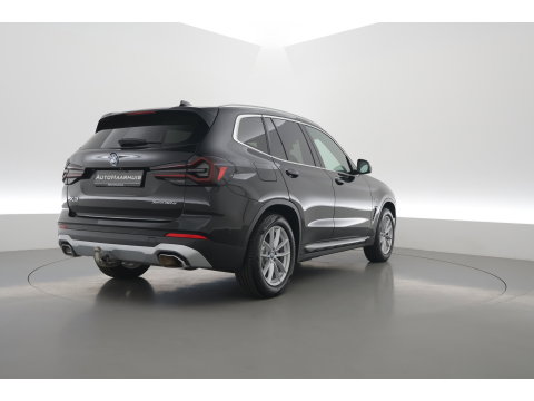 BMW X3 xDrive30e | Elek. Trekhaak | Leder | CarPlay + NAV | Camera + PDC | Stoelverw. | Cruise | Dodehoek. |