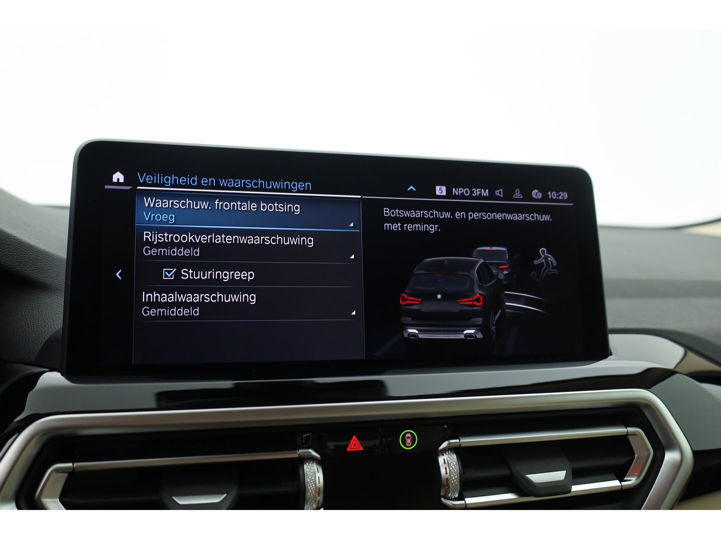BMW X3 xDrive30e | Elek. Trekhaak | Leder | CarPlay + NAV | Camera + PDC | Stoelverw. | Cruise | Dodehoek. |