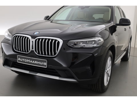 BMW X3 xDrive30e | Elek. Trekhaak | Leder | CarPlay + NAV | Camera + PDC | Stoelverw. | Cruise | Dodehoek. |