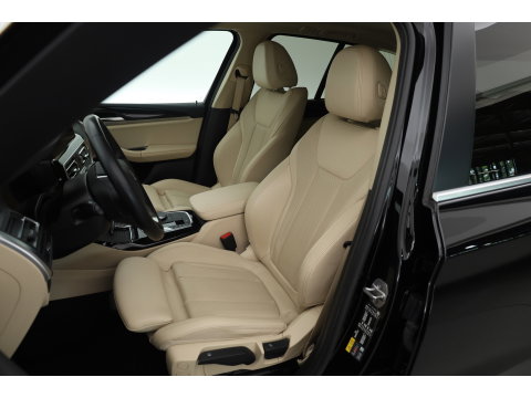 BMW X3 xDrive30e | Elek. Trekhaak | Leder | CarPlay + NAV | Camera + PDC | Stoelverw. | Cruise | Dodehoek. |