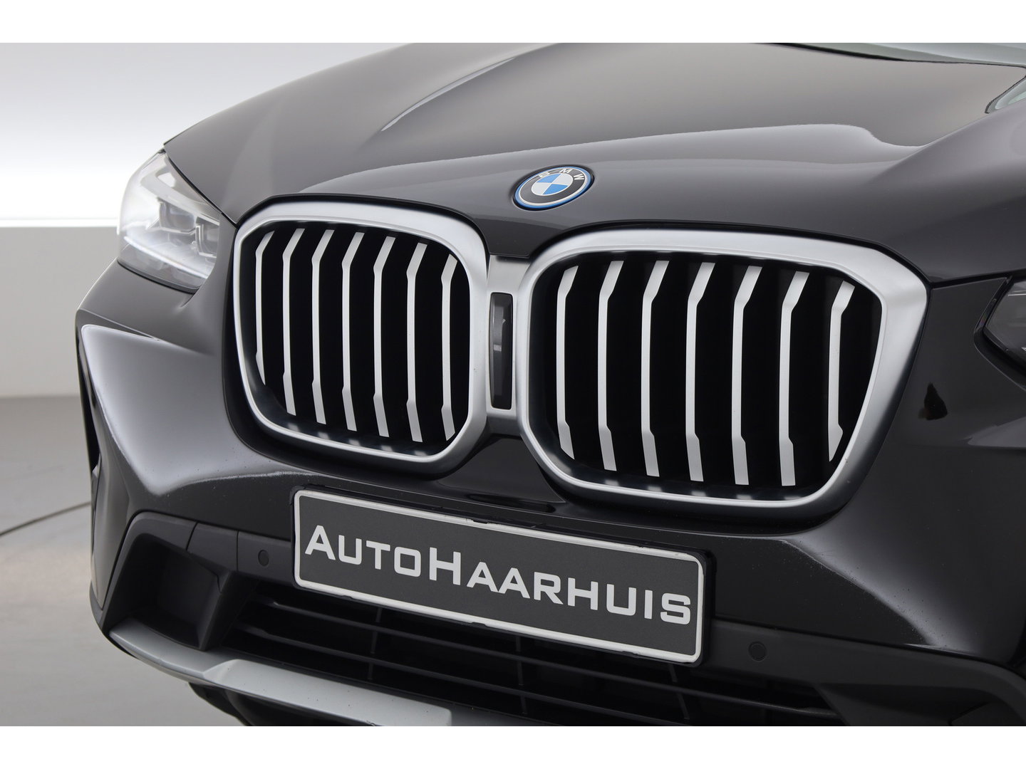 BMW X3 xDrive30e | Elek. Trekhaak | Leder | CarPlay + NAV | Camera + PDC | Stoelverw. | Cruise | Dodehoek. |