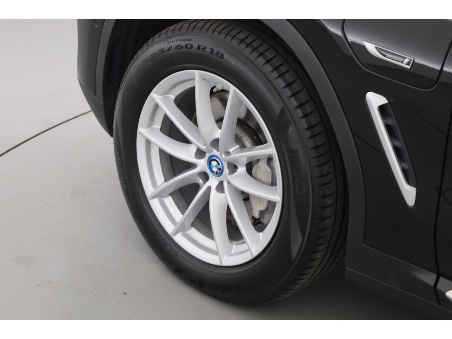 BMW X3 xDrive30e | Elek. Trekhaak | Leder | CarPlay + NAV | Camera + PDC | Stoelverw. | Cruise | Dodehoek. |