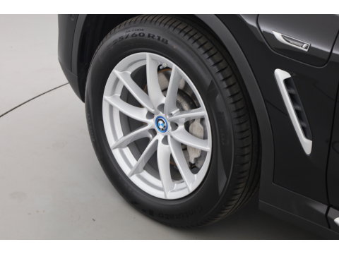BMW X3 xDrive30e | Elek. Trekhaak | Leder | CarPlay + NAV | Camera + PDC | Stoelverw. | Cruise | Dodehoek. |