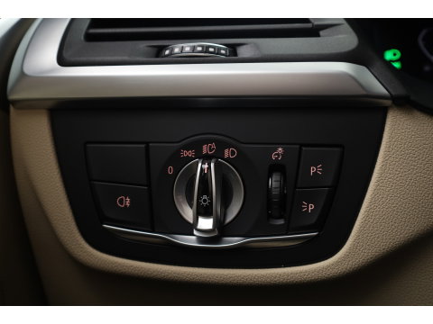 BMW X3 xDrive30e | Elek. Trekhaak | Leder | CarPlay + NAV | Camera + PDC | Stoelverw. | Cruise | Dodehoek. |