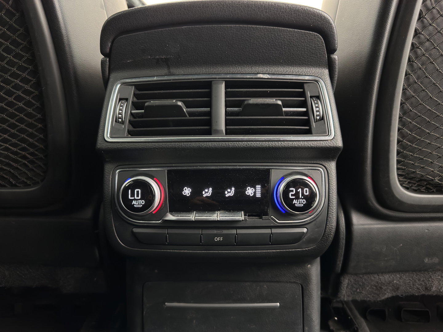 Audi Q7 3.0 TDI ultra quattro Pro Line S [7-Pers.] (INCL.BTW) *PANO | ADAPTIVE-CRUISE | LEATHER | FULL-LED | BLINDSPOT | BOSE | MEMORY-PACK | HEATED-COMFORTSEATS | DIGI-COCKPIT | PRIVACY-GLASS | SHIFTPADDLES | CAMERA | AIR-SUSPENSION | 21''AL