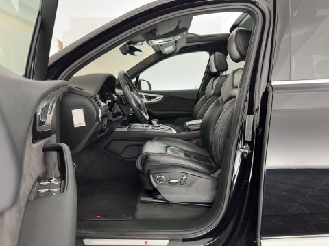 Audi Q7 3.0 TDI ultra quattro Pro Line S [7-Pers.] (INCL.BTW) *PANO | ADAPTIVE-CRUISE | LEATHER | FULL-LED | BLINDSPOT | BOSE | MEMORY-PACK | HEATED-COMFORTSEATS | DIGI-COCKPIT | PRIVACY-GLASS | SHIFTPADDLES | CAMERA | AIR-SUSPENSION | 21''AL