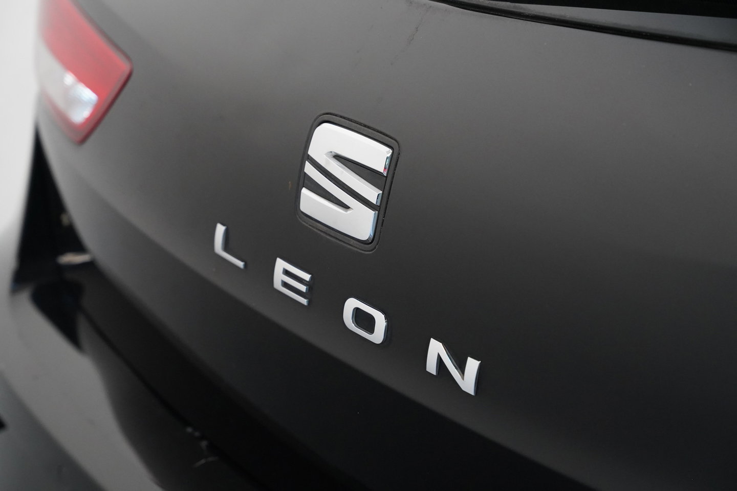 SEAT Leon ST 1.0 EcoTSI Style Business Intense Navigatie CruiseControl Trekhaak!