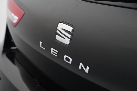 SEAT Leon ST 1.0 EcoTSI Style Business Intense Navigatie CruiseControl Trekhaak!