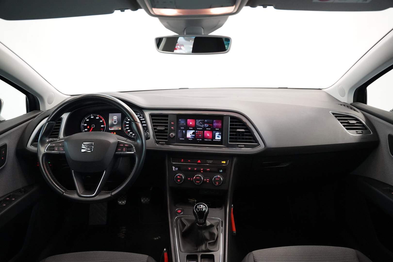 SEAT Leon ST 1.0 EcoTSI Style Business Intense Navigatie CruiseControl Trekhaak!