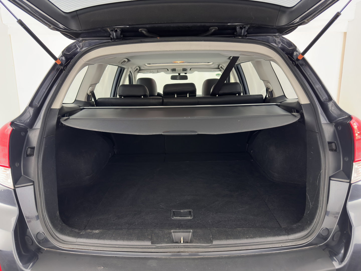 Subaru Outback 2.5i Exclusive Aut. *PANO | LEATHER | XENON | CAMERA | NAVI-FULLMAP | HEATED-COMFORTSEATS | SHIFTPADDLES | PRIVACYGLASS | ECC | PDC | CRUISE | 17''ALU | TOWBAR*