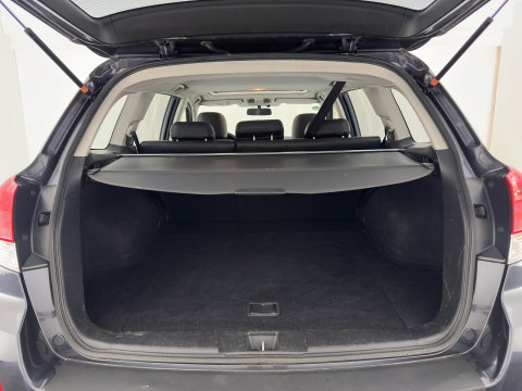 Subaru Outback 2.5i Exclusive Aut. *PANO | LEATHER | XENON | CAMERA | NAVI-FULLMAP | HEATED-COMFORTSEATS | SHIFTPADDLES | PRIVACYGLASS | ECC | PDC | CRUISE | 17''ALU | TOWBAR*